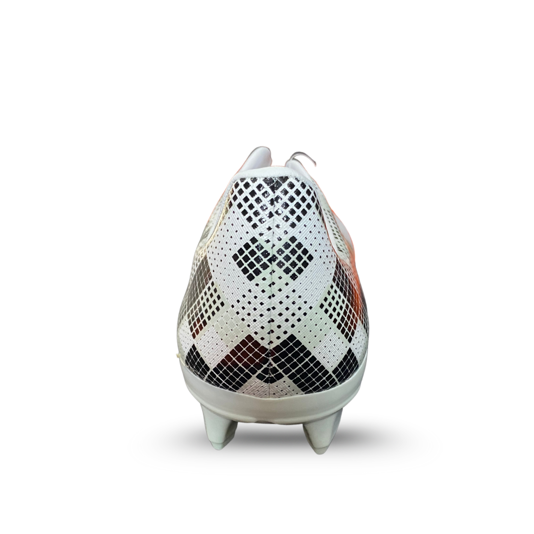Ortuseight Quadra FG White/Black